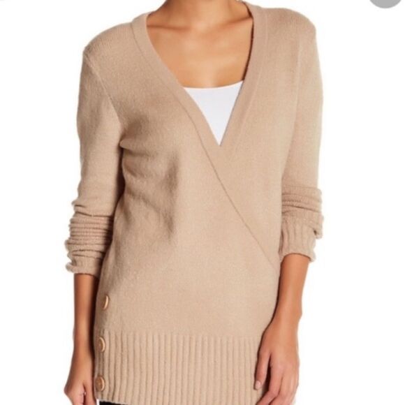 Ugg Tinley Wrapped Knit Cardigan Sweater Buttons
Tan Size S - Picture 12 of 12